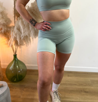 Short Ivy